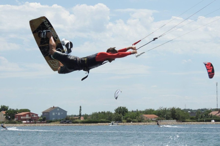 Advance Kitesurfing Nin - Things to do in Nin